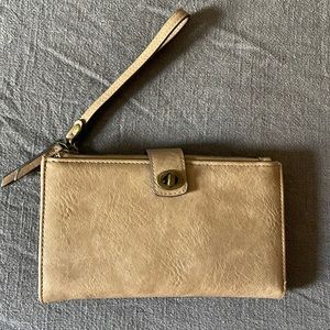 Brand new wallet! No tags but it was never used!